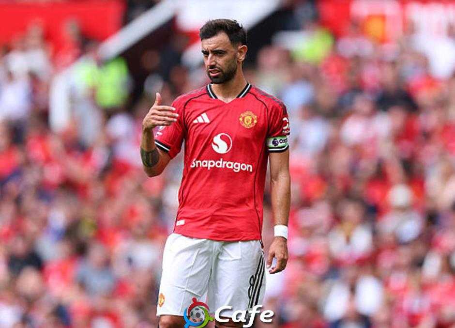 Rio Ferdinand chỉ ra 'vấn đề' của Bruno Fernandes