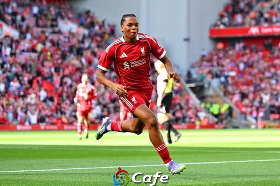 Rio Ngumoha khiến cả Liverpool bừng sáng