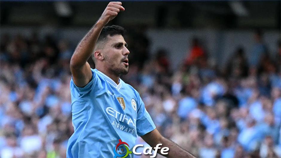 Rodri lần đầu trở lại sân tập của Man City sau chấn thương đầu gối