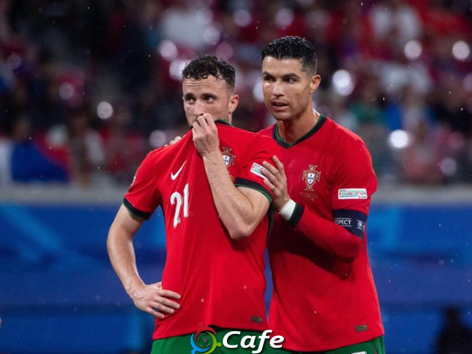 Rơi nước mắt với lời nhắn của Ronaldo gửi Jota