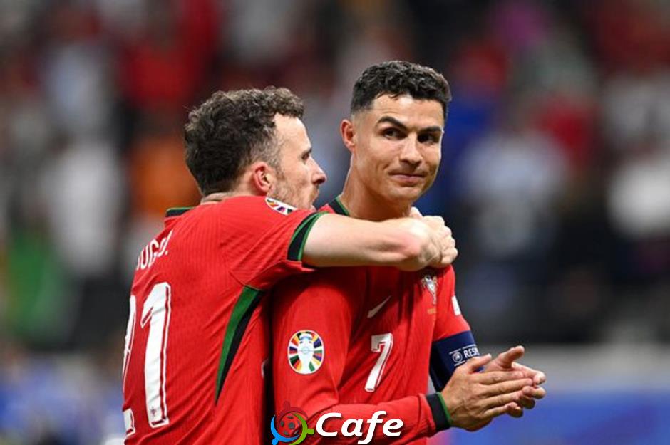 Rơi nước mắt với lời nhắn của Ronaldo gửi Jota