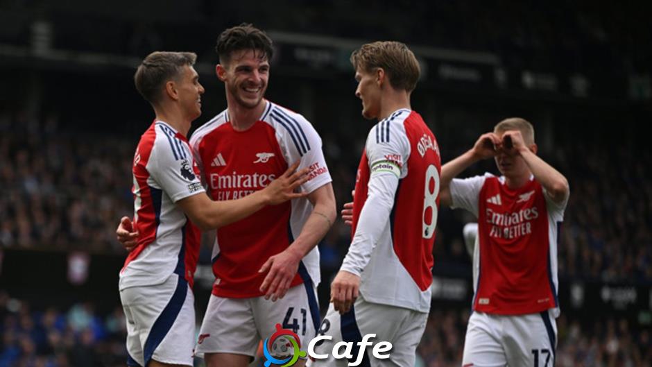 Sau 'cúp thắng Real Madrid', Arsenal cần đoạt cả 'cúp thắng Liverpool'