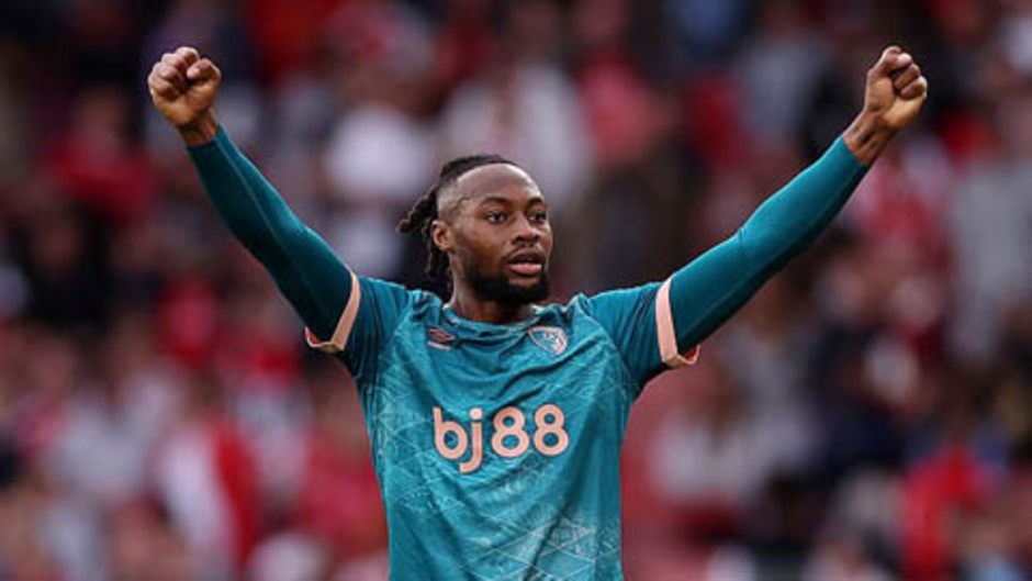 Semenyo và quả ném biên siêu đỉnh khiến Arsenal ôm hận