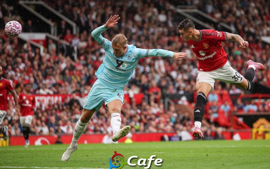 Sesko đang giống Weghorst hơn là Van Nistelrooy