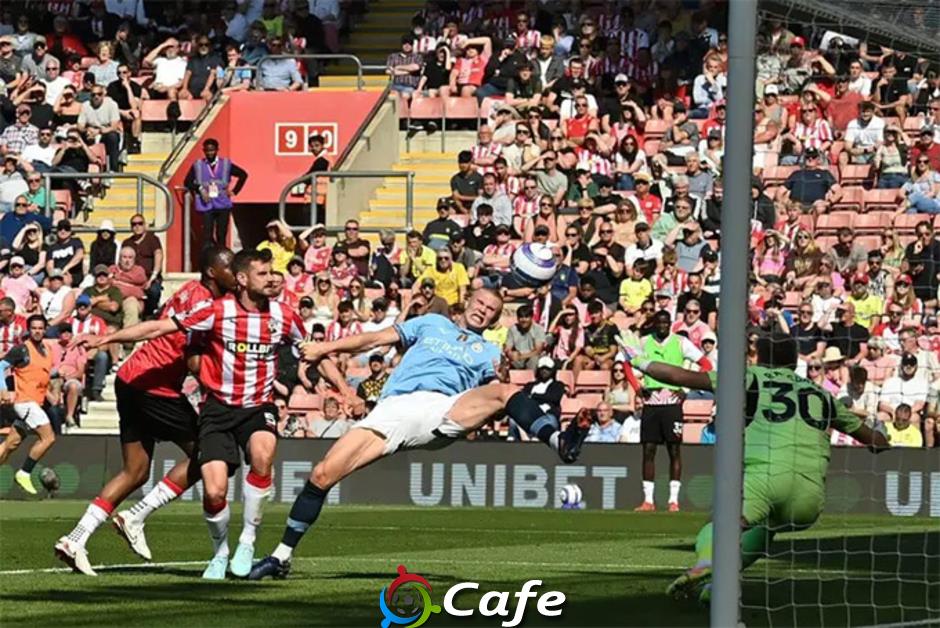 Southampton thoát được kỷ lục tồi tệ