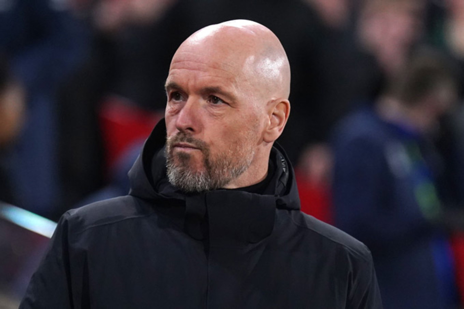 Ten Hag bị chế giễu theo cách tàn nhẫn