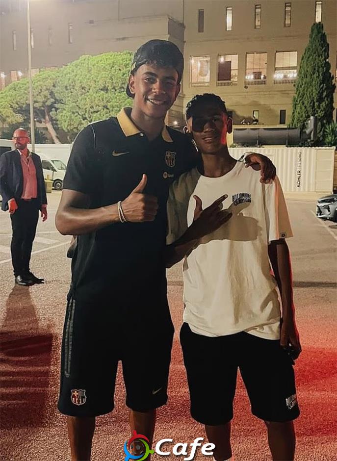 Thần đồng 14 tuổi của MU được ví như ‘Tiểu Messi’ là ai?