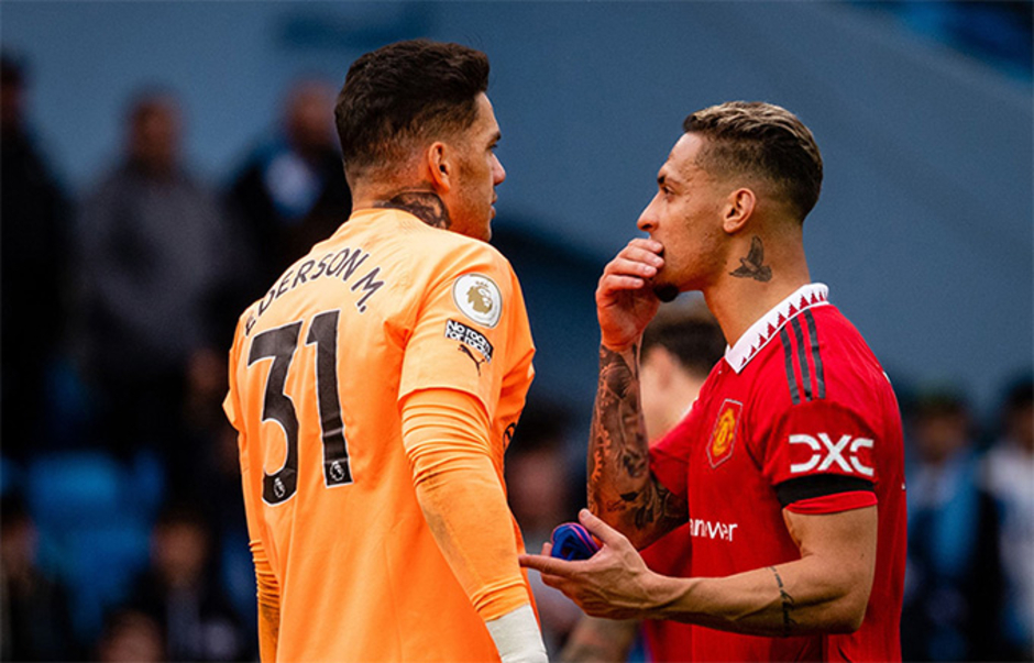 Thủ môn Ederson kiến tạo nhiều hơn 'bom tấn' Antony của MU