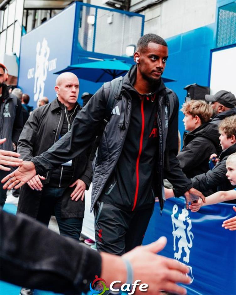 Trực tiếp Chelsea vs Liverpool: Garnacho đá chính
