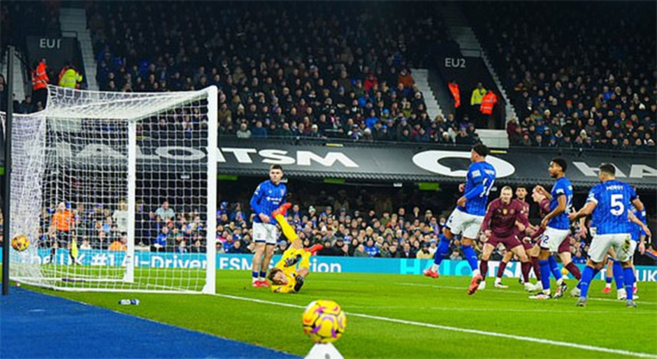 Trực tiếp Ipswich 0-2 Man City: Foden và Kovacic ghi 2 bàn trong 3 phút