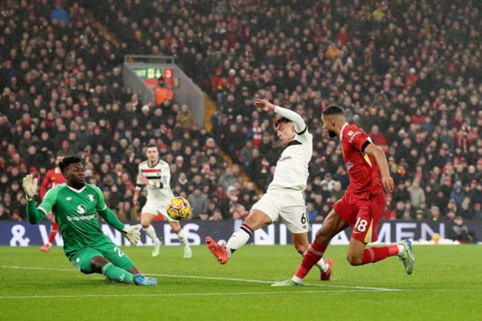 Trực tiếp Liverpool 1-1 MU: Gakpo solo gỡ hòa