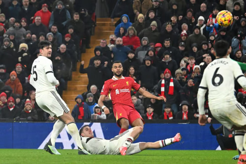 Trực tiếp Liverpool 1-1 MU: Gakpo solo gỡ hòa