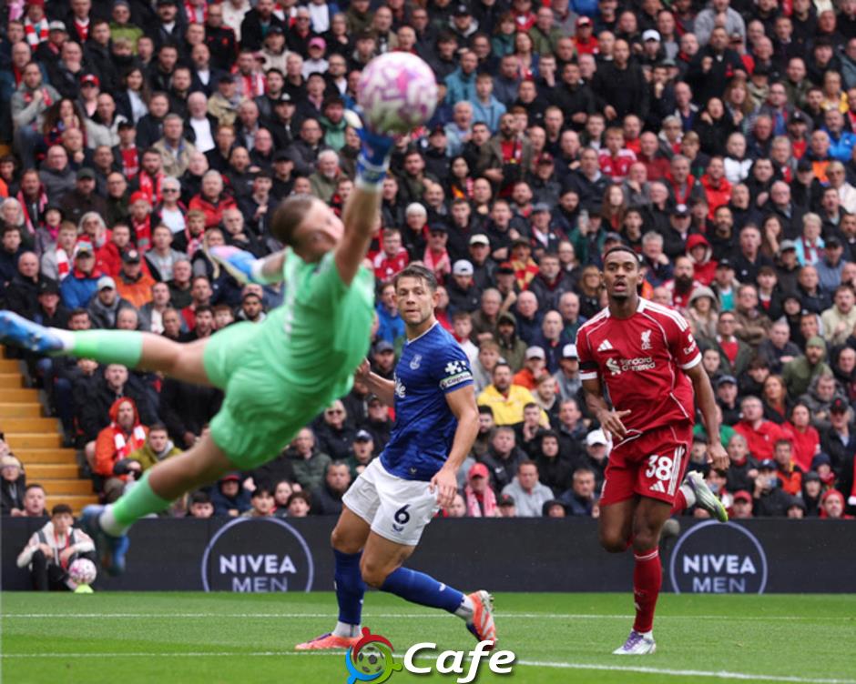 Trực tiếp Liverpool 2-1 Everton: Đội khách rút ngắn cách biệt