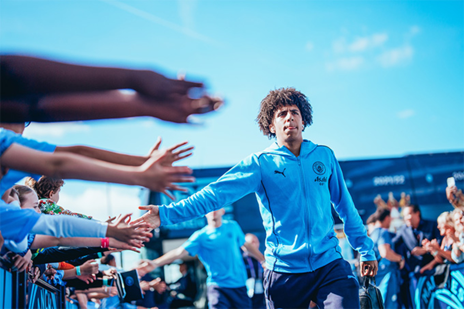 Trực tiếp Man City 0-1 Brentford: Nhà vô địch lép vế hoàn toàn