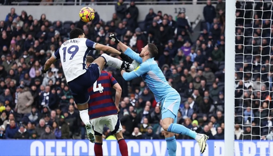 Tường thuật Tottenham 1-2 Newcastle