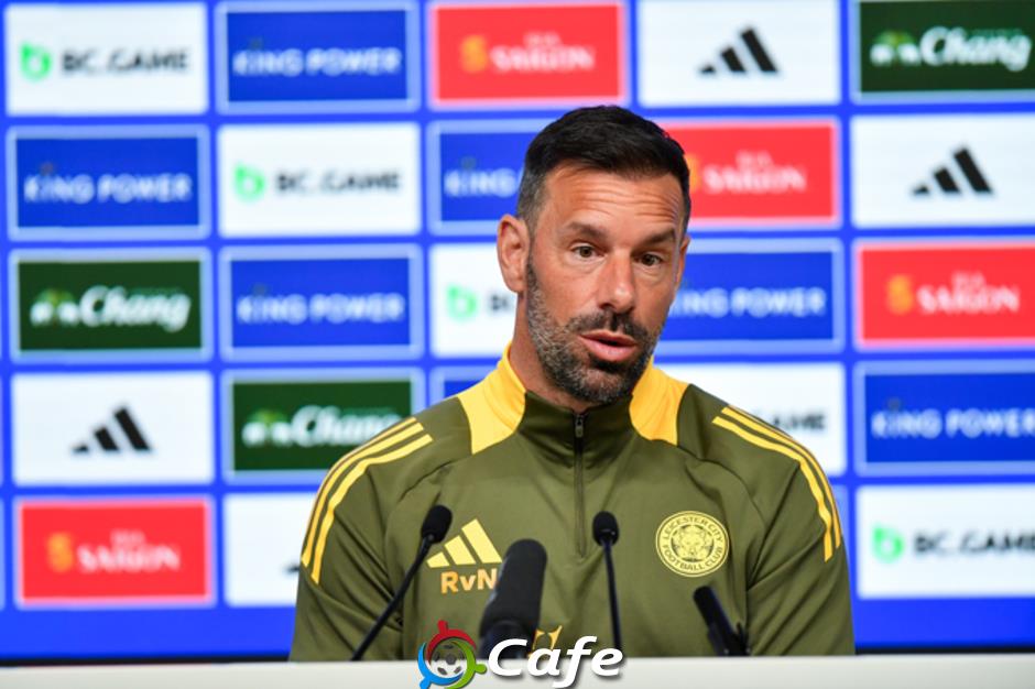 Van Nistelrooy hứa đưa Leicester thăng hạng Premier League 2026/27