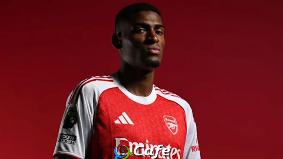 Vì sao Arsenal 'lườm thịt gắp rau'?