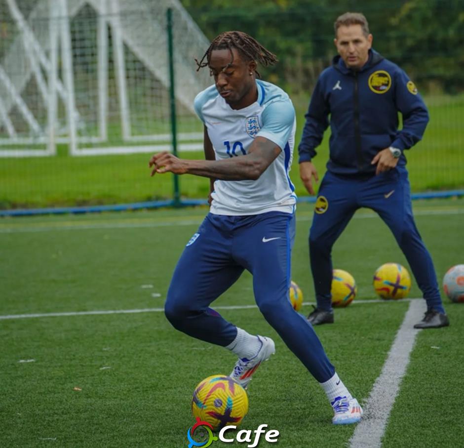 Vì sao Noni Madueke được so sánh với Ronaldo?