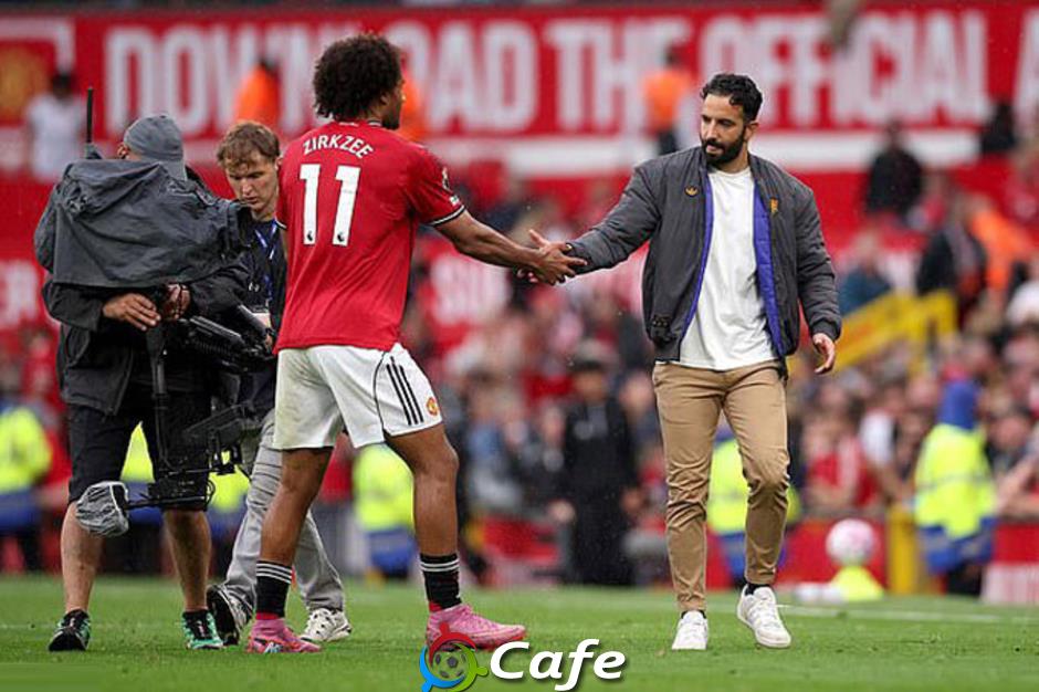 Vì sao Ruben Amorim không để Sesko vào sân sớm ở trận thắng Burnley?
