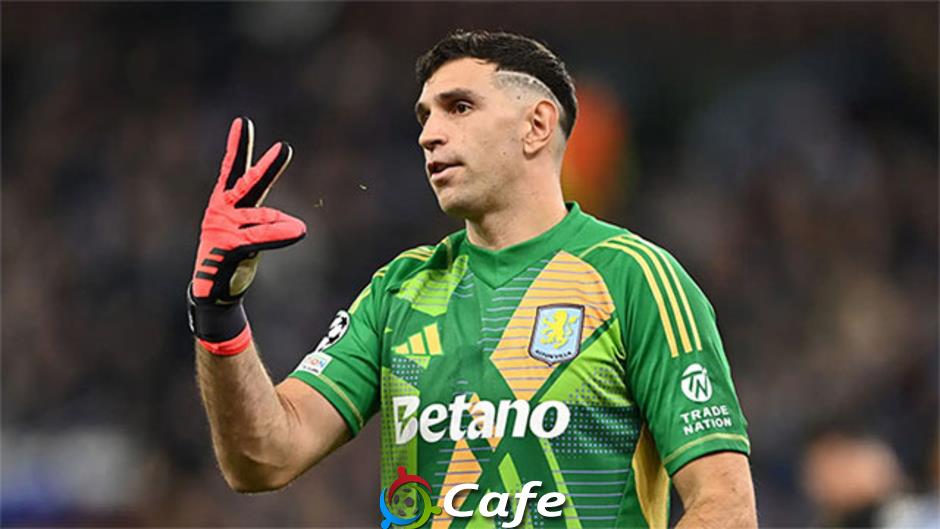 'Vỡ mộng' sang MU, thủ môn của Aston Villa rơi vào thế khó xử