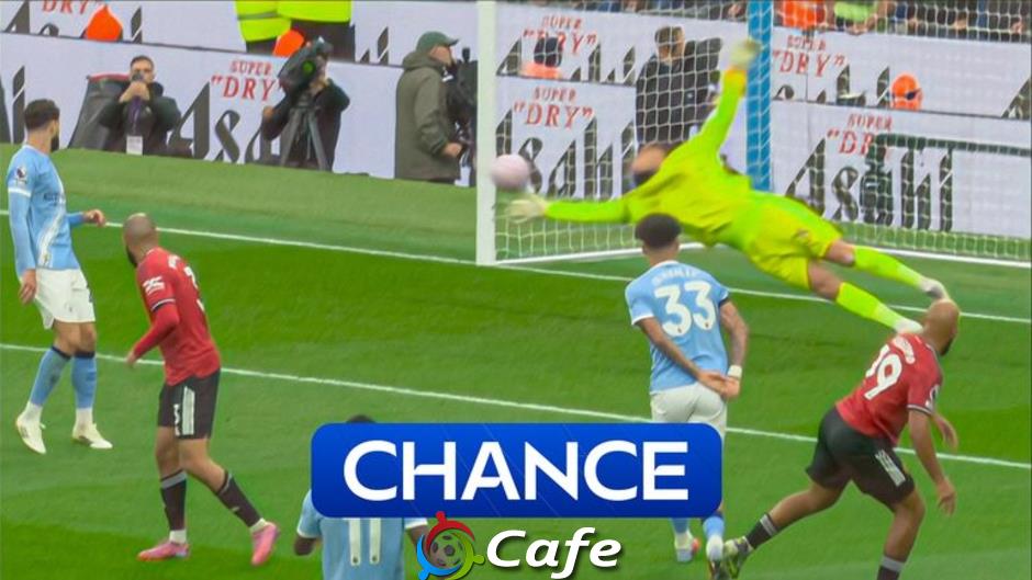 Với Gianluigi Donnarumma, Man City lại cười nhạo MU