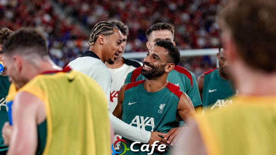 Xuất hiện vấn đề đầu tiên giữa Salah và Ekitike