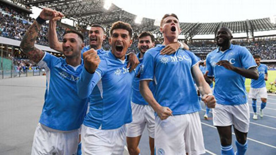 7 chiến binh Vàng của Napoli