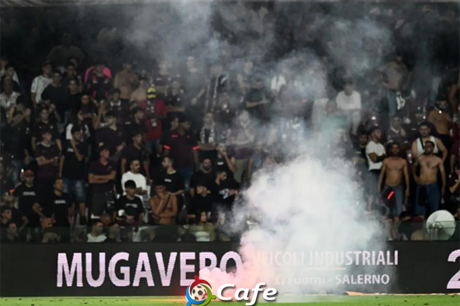 Bạo loạn xảy ra khiến trận play-off trụ hạng ở Italia bị hủy