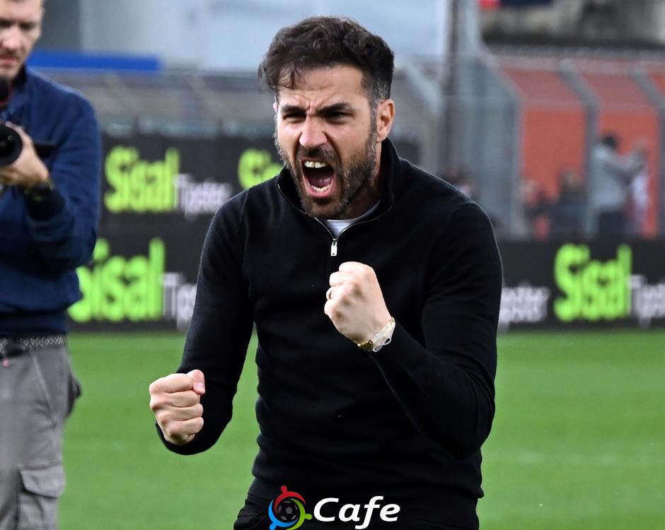 Como không nhả Fabregas cho Leverkusen, Ten Hag sáng cửa kế nhiệm Alonso