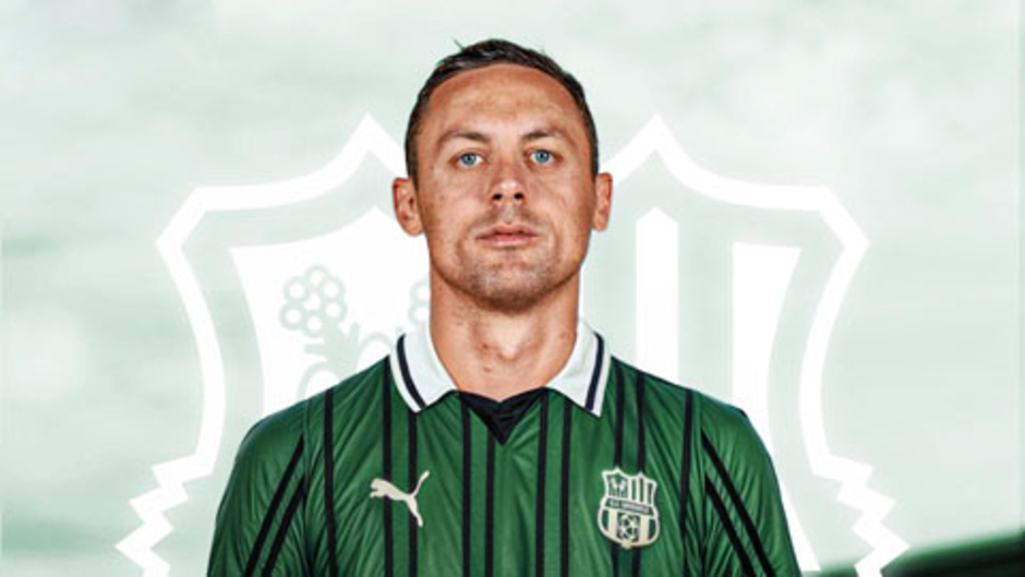 Cựu sao MU gia nhập CLB Serie A