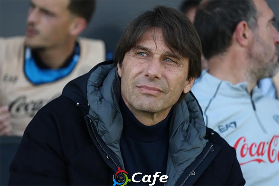 Napoli tính thay Conte bằng Allegri dù sắp vô địch Serie A