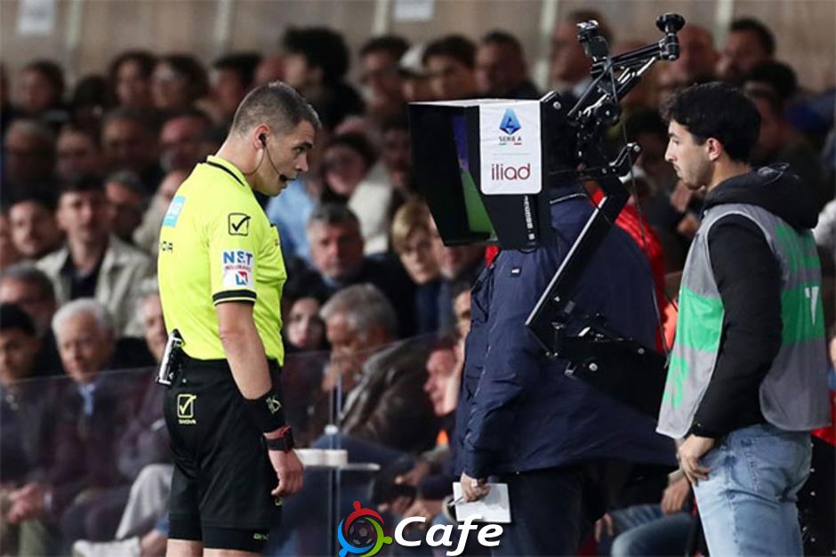 Trọng tài Serie A dùng… loa để tăng tính minh bạch