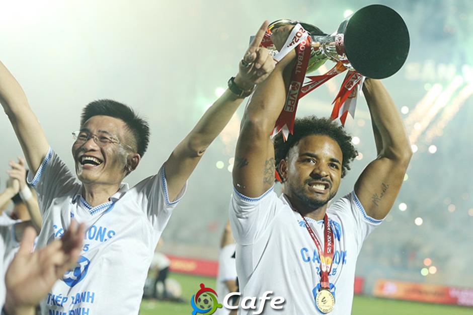 Anh em tỷ phú đối đầu ở trận Ninh Bình vs Nam Định