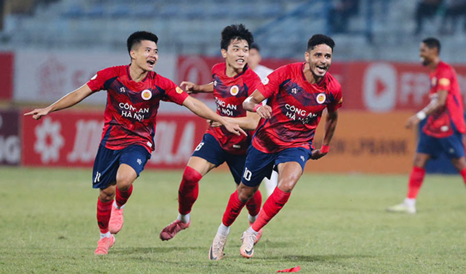 CAHN khiến cả V.League bắt đầu phải e ngại