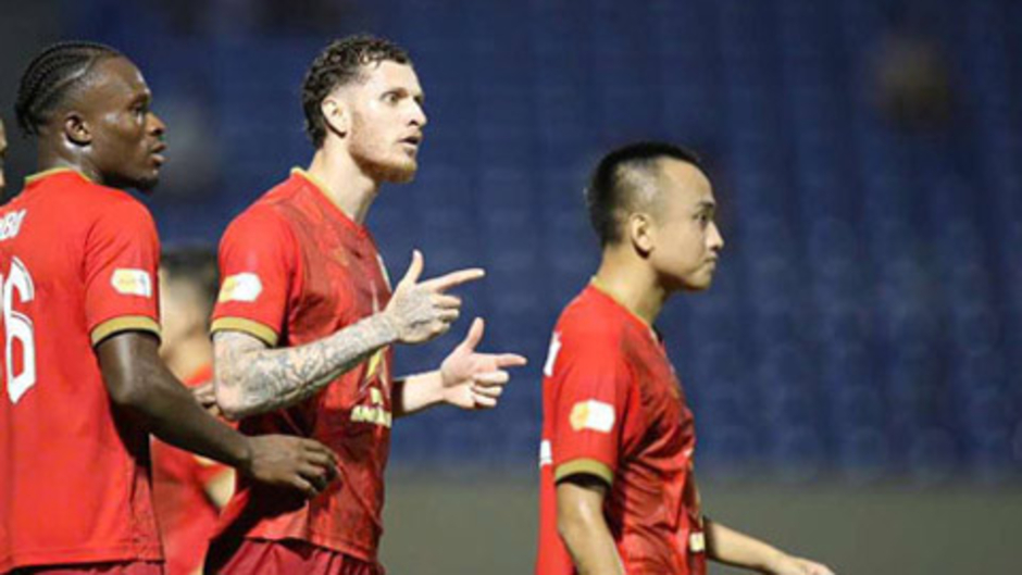 Cầu thủ lập hat-trick đầu tiên tại V.League 2024/25 là ai?