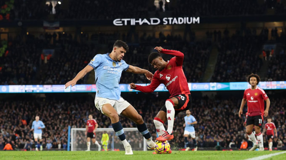 Chấm điểm cầu thủ Man City 1-2 MU: Diallo chói sáng, tội đồ Nunes