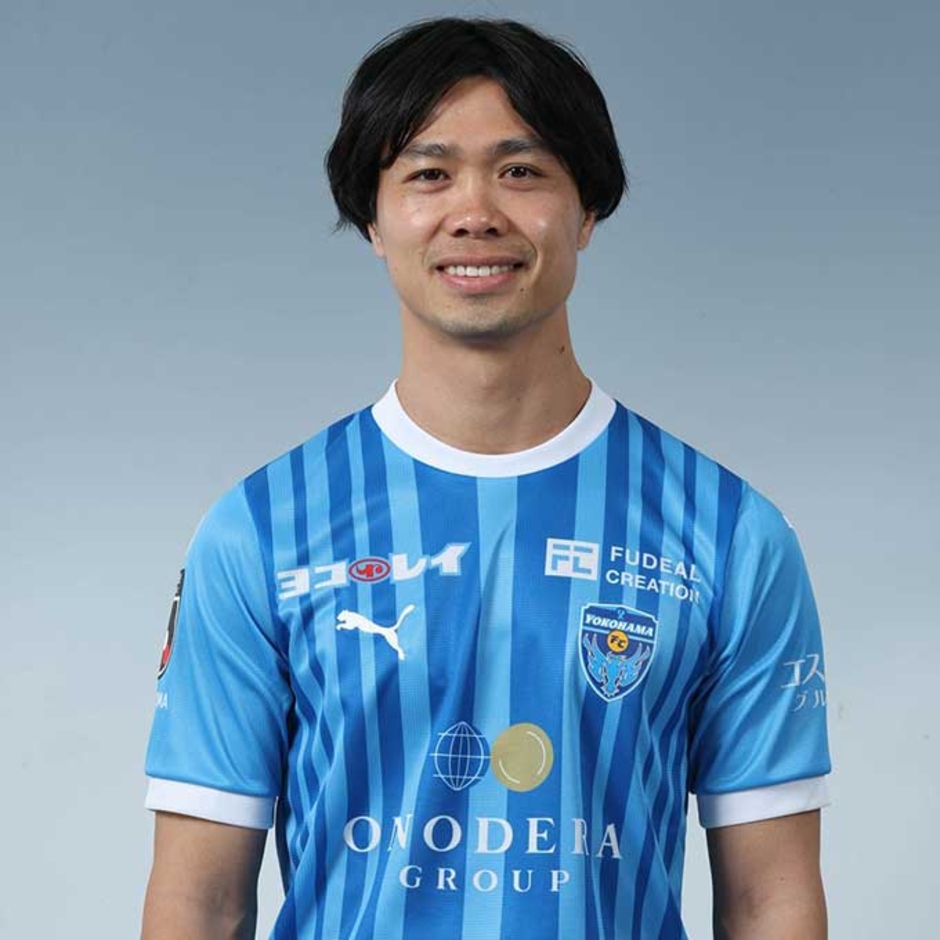 Công Phượng chia tay Yokohama FC, không thể đá lượt đi V.League 2024/25