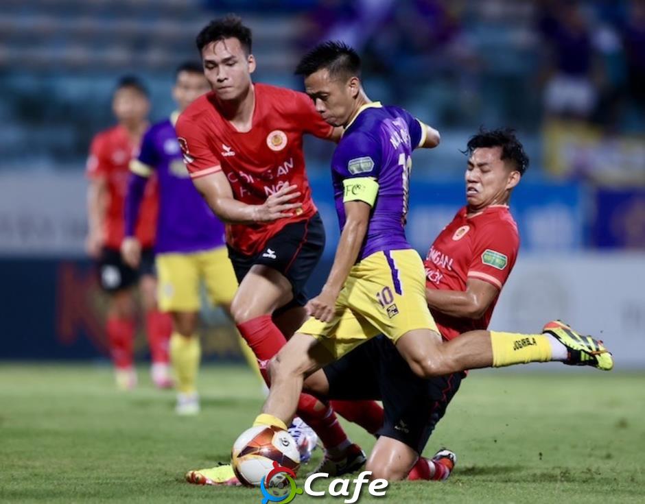 Cuộc đua vô địch V.League 2024/25: Còn chơi là còn hy vọng