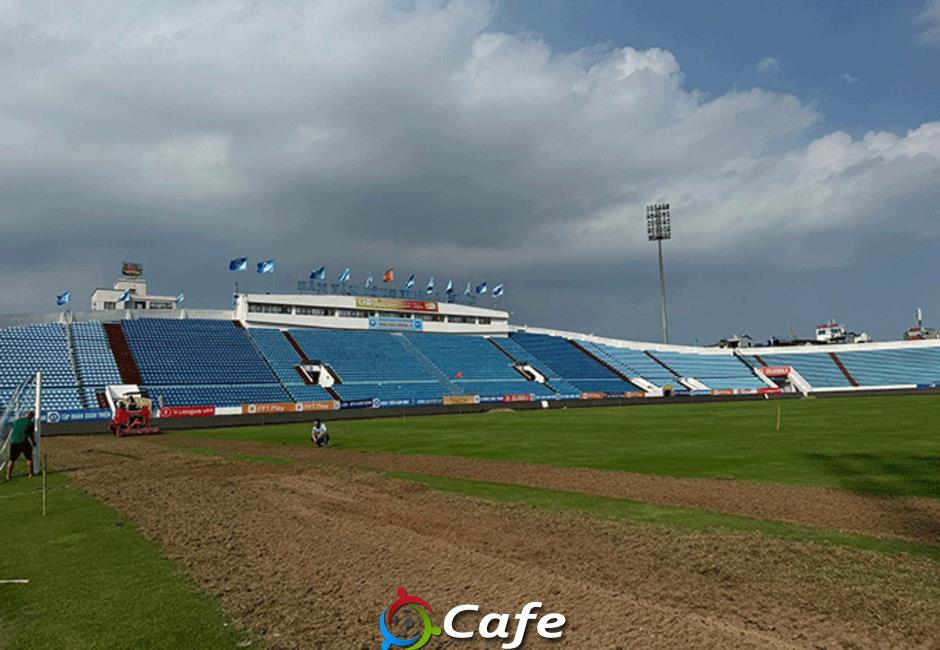Hàng loạt sân bóng V.League bước vào mùa tân trang