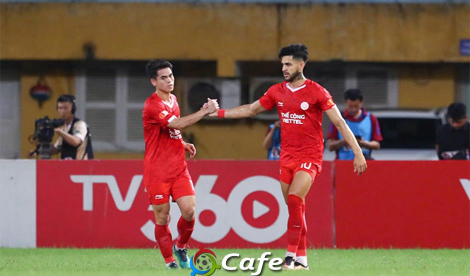 HLV Kim Sang Sik nhận tin vui từ Khuất Văn Khang