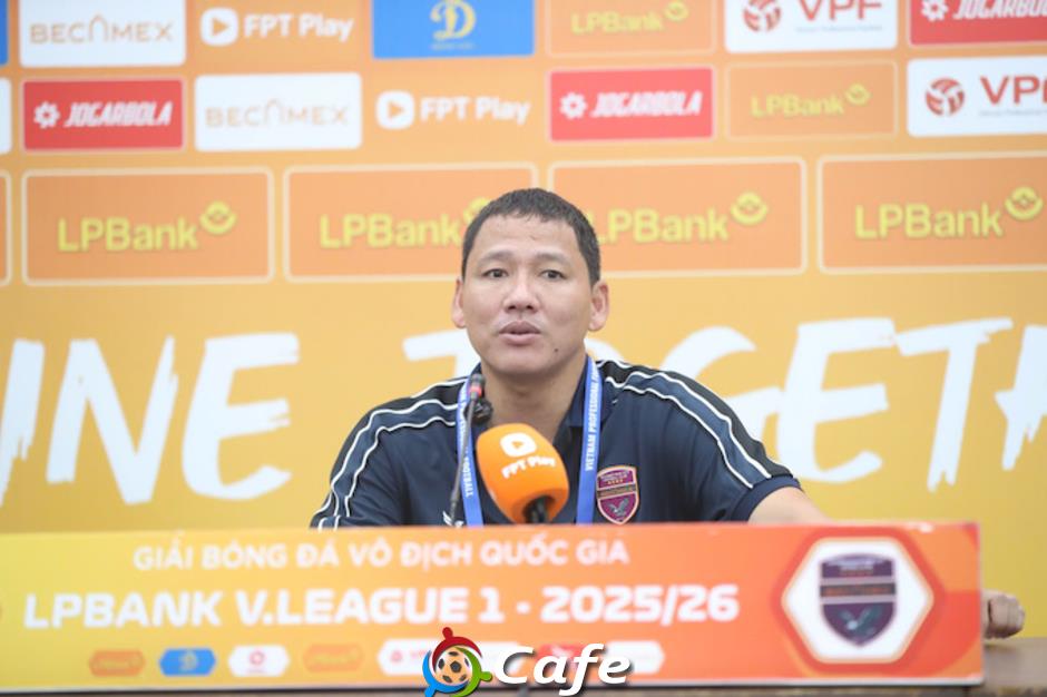 HLV Nguyễn Anh Đức: ‘Tôi chịu trách nhiệm về thất bại của đội nhà’