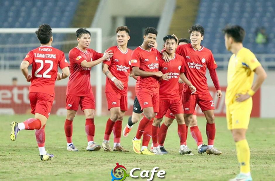 Hữu Thắng, tác giả của những ‘siêu phẩm’ có thể trở thành… siêu dự bị