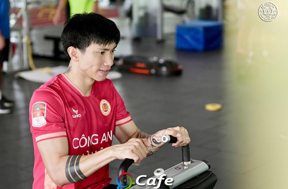 Jason Quang Vinh không sợ mất vị trí nếu Đoàn Văn Hậu tái xuất