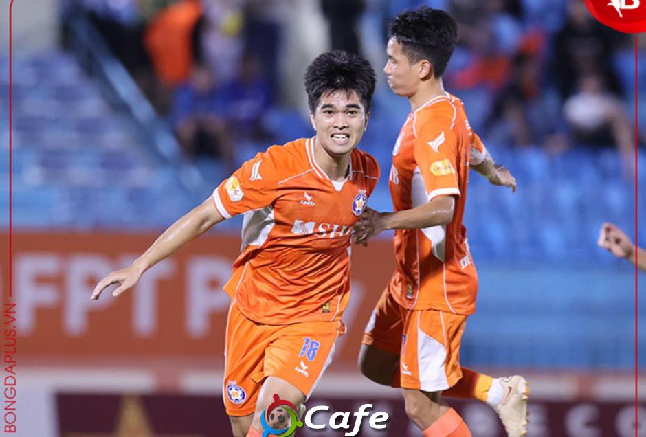Kết quả SHB.ĐN 3-1 Bình Định: Thủ môn Bùi Tiến Dũng ghi bàn ‘điên rồ’, SHB.ĐN sống lại hy vọng