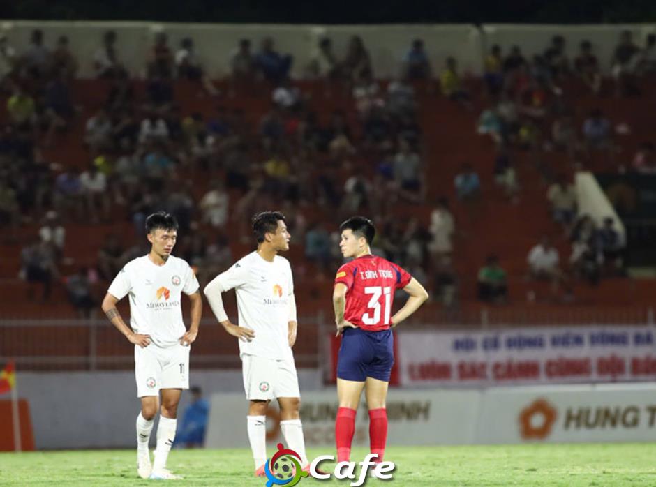 Kết quả Bình Định 1-5 CAHN: Thẻ đỏ kinh ngạc, kết quả kinh hoàng