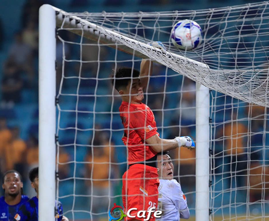 Kết quả Hà Nội 0-0 HAGL: Người hùng Trung Kiên