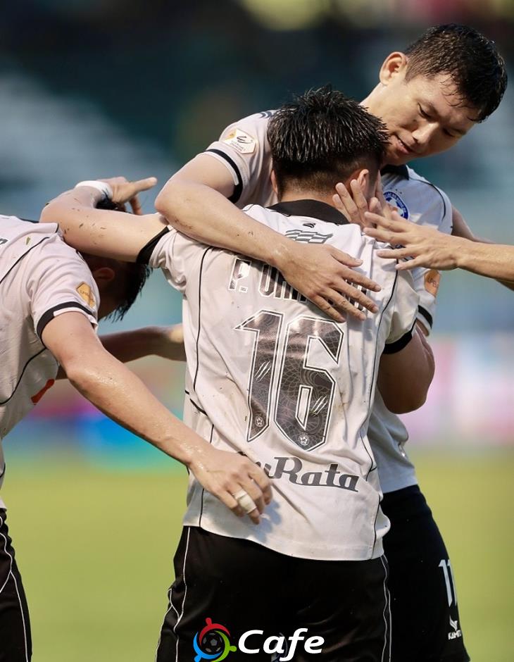 Kết quả HAGL 2-2 SHB Đà Nẵng: Minh Vương tỏa sáng 