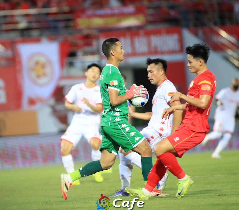 Kết quả Hải Phòng 3-1 PVF CAND: Hải Phòng bùng nổ phút cuối