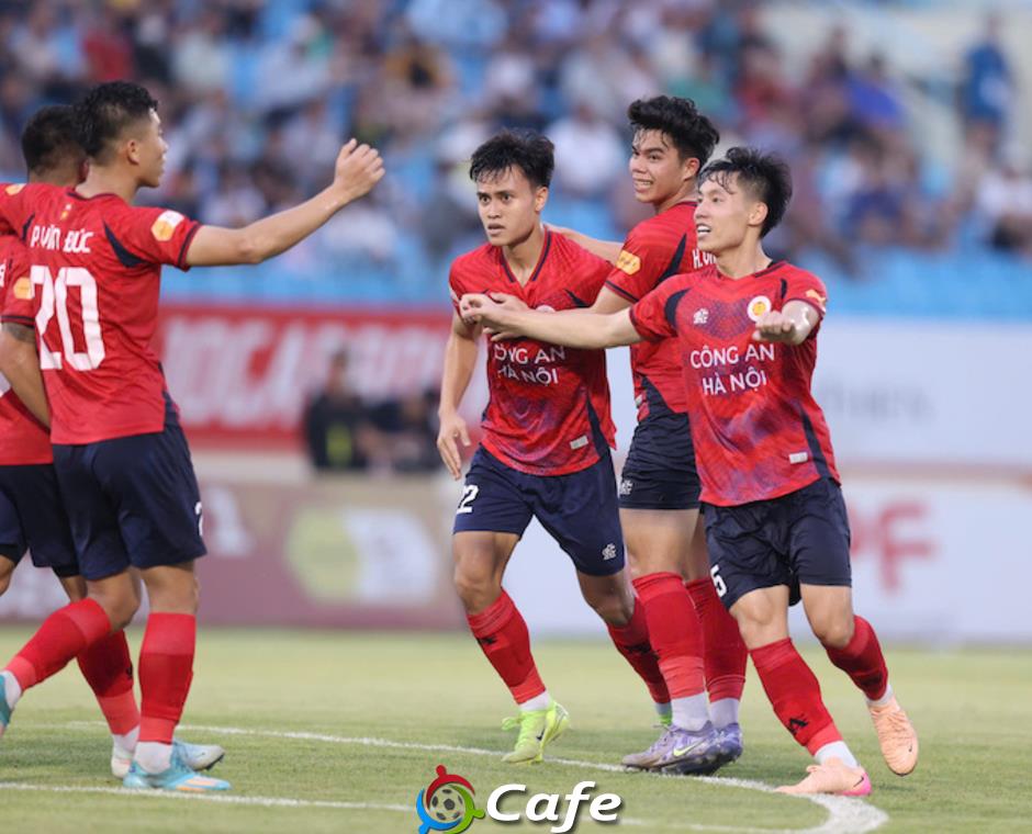 Kết quả Quảng Nam 0–3 CAHN: Trắng tay trên sân nhà, Quảng Nam đối diện nguy cơ rớt hạng