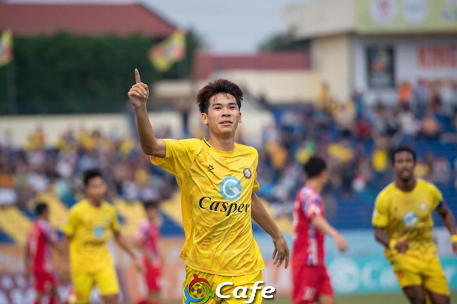 Kết quả Thanh Hoá 1–2 TP.HCM: Thủ môn dính thẻ đỏ, Thanh Hoá thua đau!